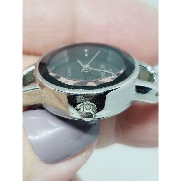 Vintage Dakota Watch Company Bangle Watch with Box - Picture 8 of 11